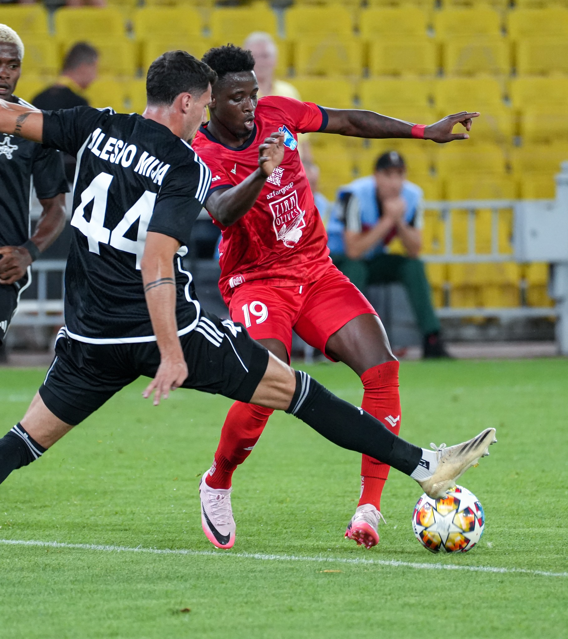 Düşünülmüş gedişat, darıxdırıcı futbol, lazım olan nəticə - Belə də davam!