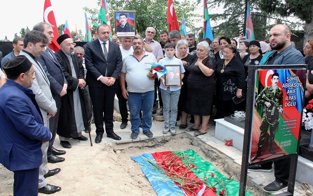 31 il sonra kimliyi bilinən şəhid Gəncədə dəfn edildi - FOTOLAR