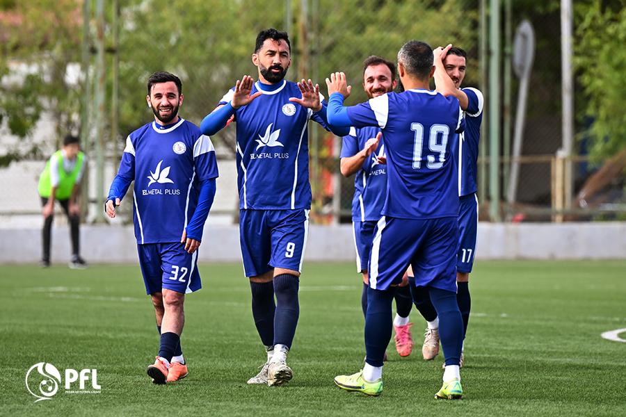 10-dan artıq futbolçu bu komandaya "köç" etdi, 41yaşında "davam" dedi