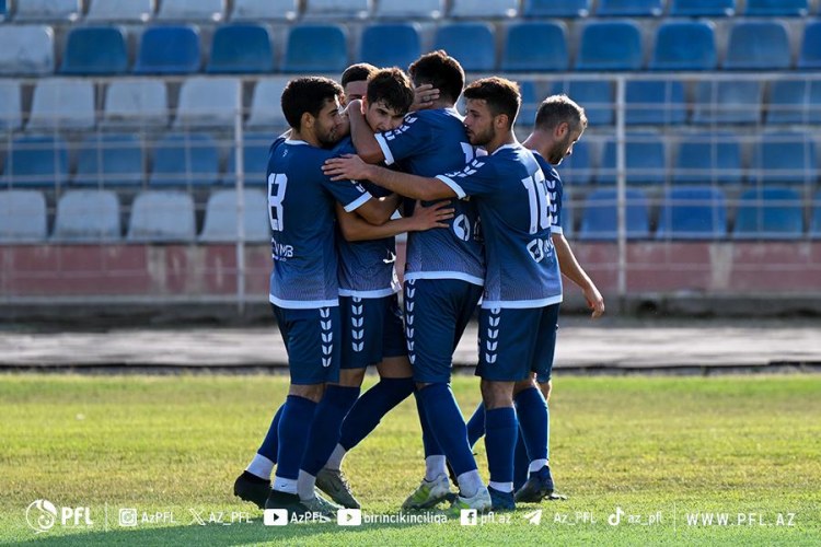 Rayon komandası “yatdı”, qeyri-etik jest edən futbolçuya 4 oyunluq cəza verildi