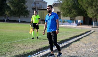 Bu liqada papaq altında yatan oğlan(lar) var, görün onları -