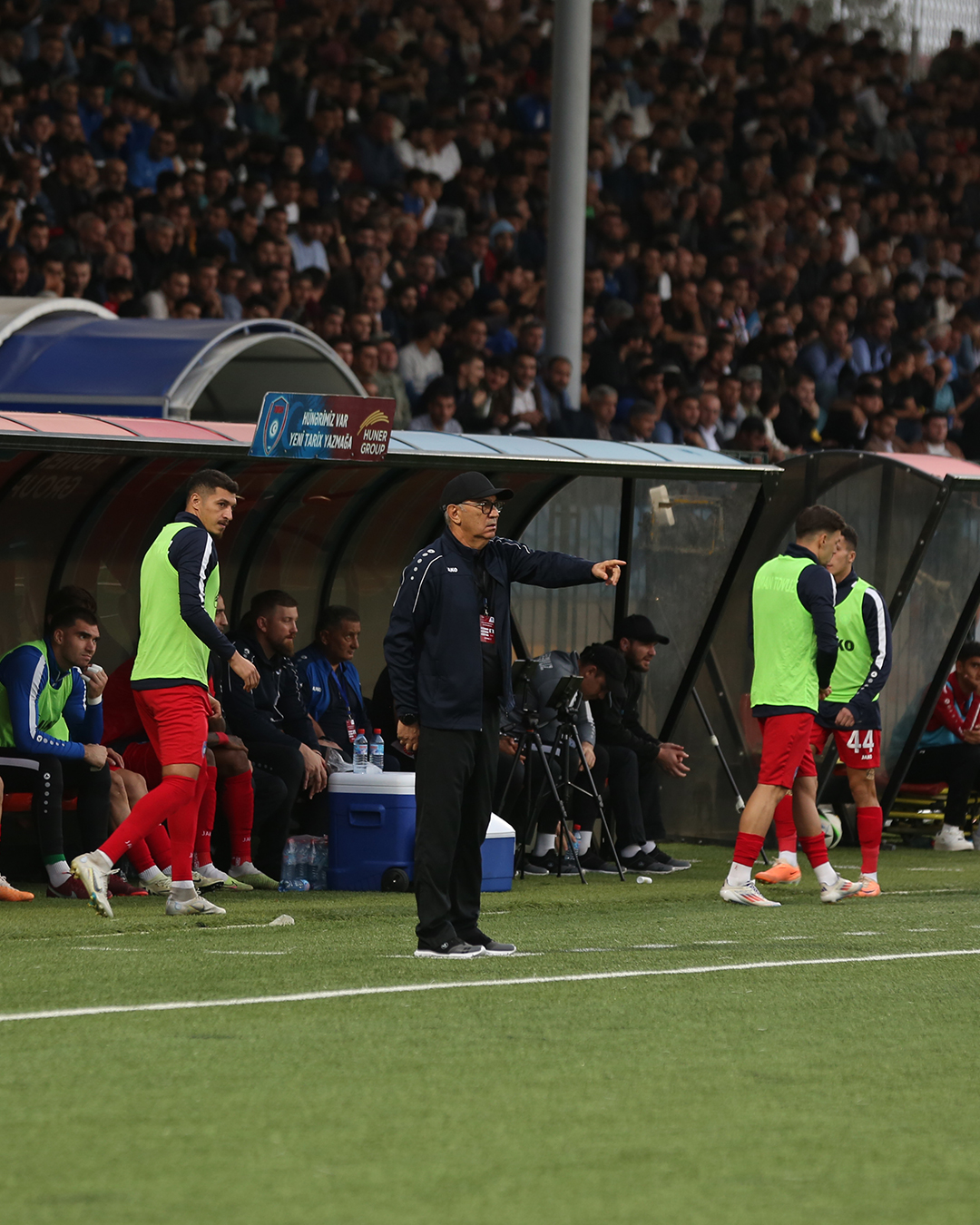 Berdiyev futbolçuları özündən incik saldı - “Turan” qarışır