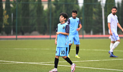 Azərbaycanda komanda normal futbolçu tapa bilmədi, uşaqları oynatdı -