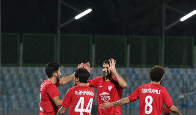 Azərbaycanda futbolçu qapıları səhv saldı, kuryoz qol vurdu -