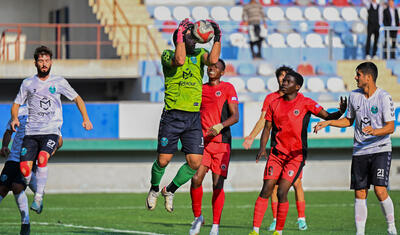 Uduzdular, “Neftçi”yə rəqib ola bilmədilər, qonaq futbolçulara əl qaldırdılar -