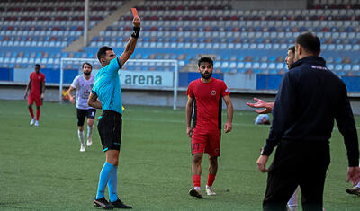 Uduzdular, “Neftçi”yə rəqib ola bilmədilər, qonaq futbolçulara əl qaldırdılar -