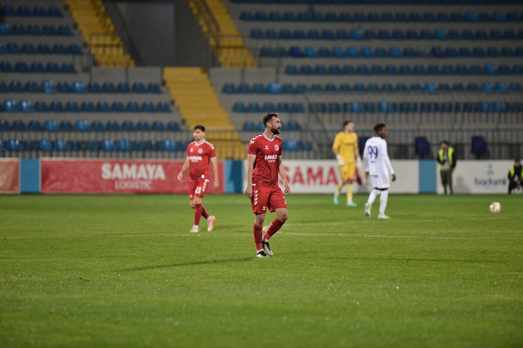 Azərbaycanlı “Semih” komanda yoldaşlarına böyük miqdarda PUL QAZANDIRDI