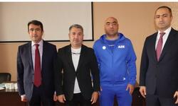 https://www.sportinfo.az/idman_xeberleri/boks/209416.html