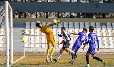 İki qonşu rayonun futbol oyununda gərgin anlar -