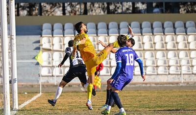 İki qonşu rayonun futbol oyununda gərgin anlar -