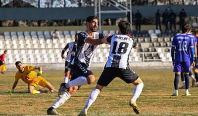 İki qonşu rayonun futbol oyununda gərgin anlar -