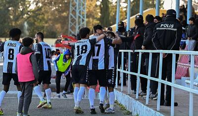 İki qonşu rayonun futbol oyununda gərgin anlar -