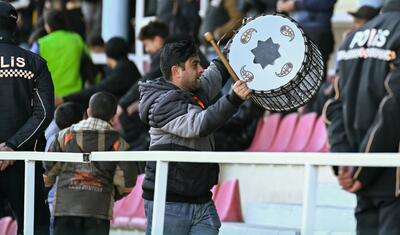 İki qonşu rayonun futbol oyununda gərgin anlar -