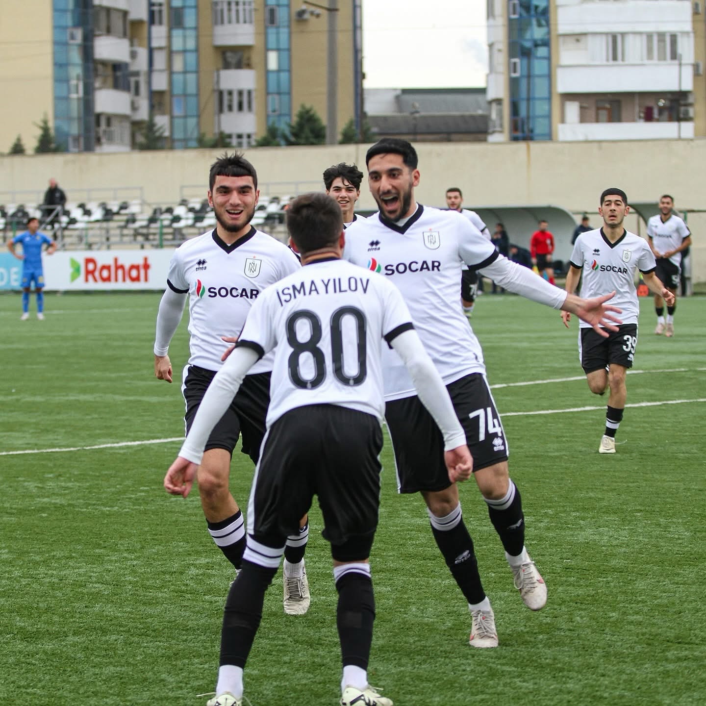 Elcan “Neftçi”nin ikinci komandasını yenilgidən qurtardı