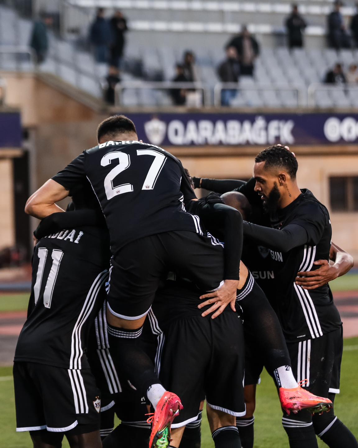 “Qarabağ”da hamı gəldi, bir nəfər icazə alıb vətənində qaldı