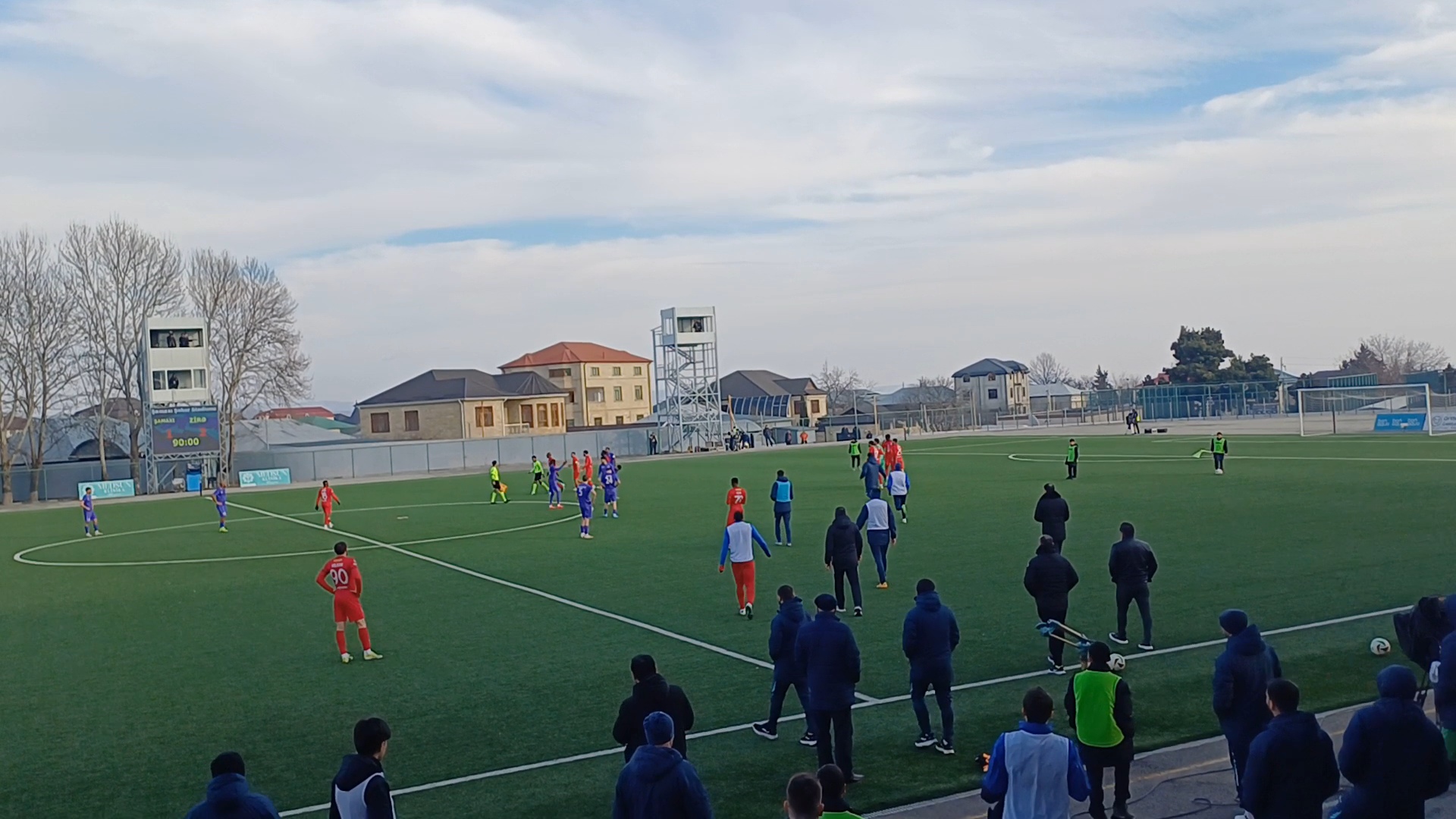 Azərbaycan komandasında HADİSƏ! Futbolçular bir-biri ilə kəllə-kəlləyə gəldi - - VİDEO