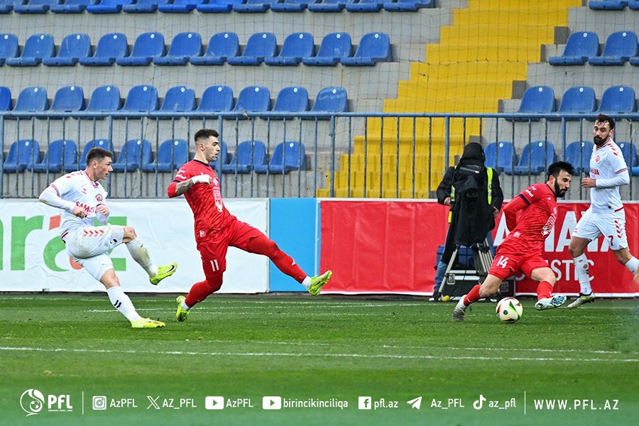 "Neftçi" 10 nəfərlə, “Araz” 2 penalti ilə yarımfinala qaldı